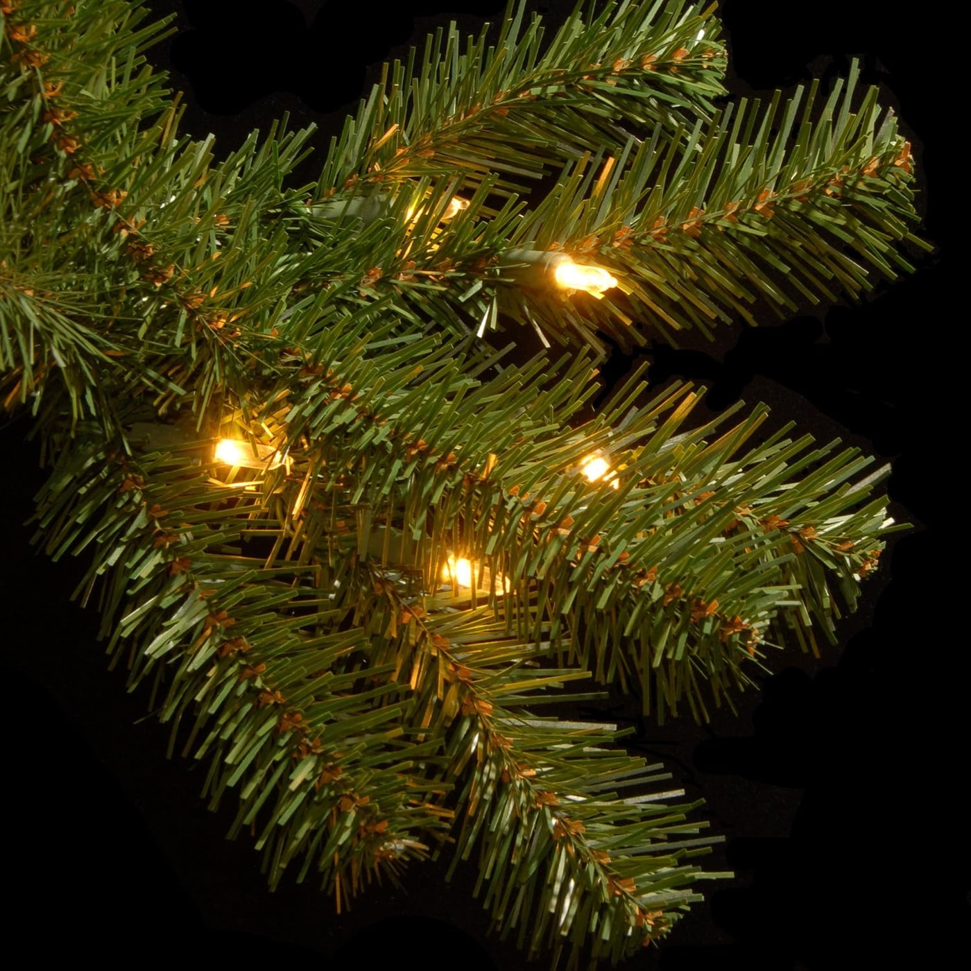 24-Inch Pre-Lit North Valley Spruce Wreath with LED Lights - Photo 2