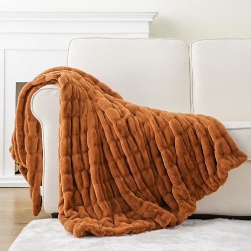Reversible Faux Fur Bubble Throw Blanket - Photo 4