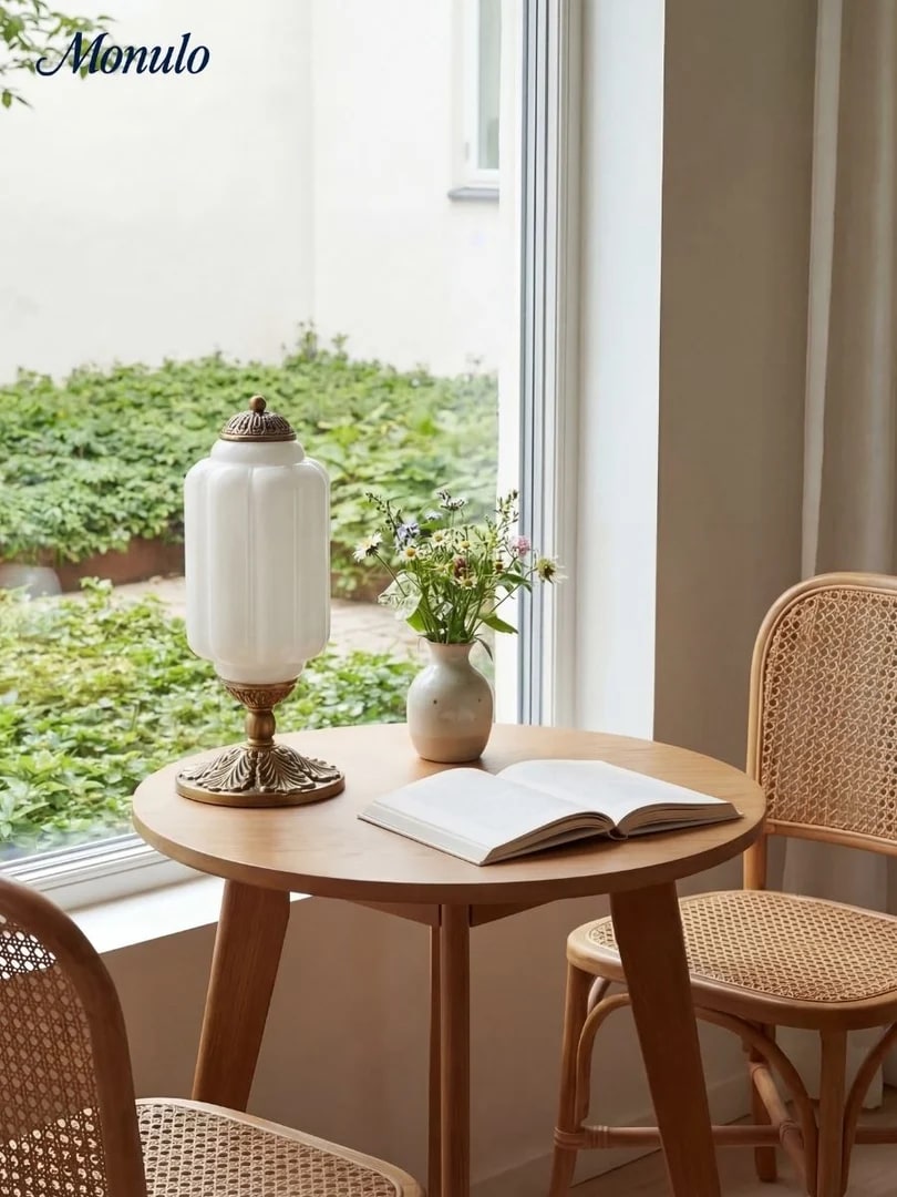 Scalloped Milk Glass Table Lamp - Photo 2