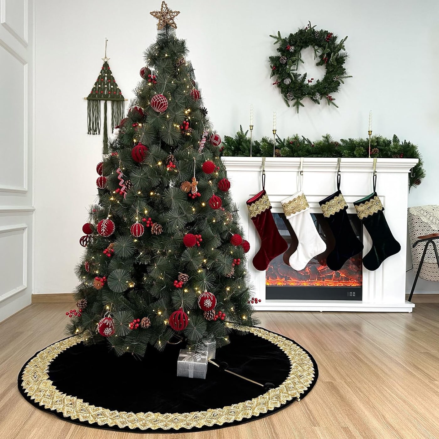60-Inch Venetian Gilded Velvet Christmas Tree Skirt - Photo 2